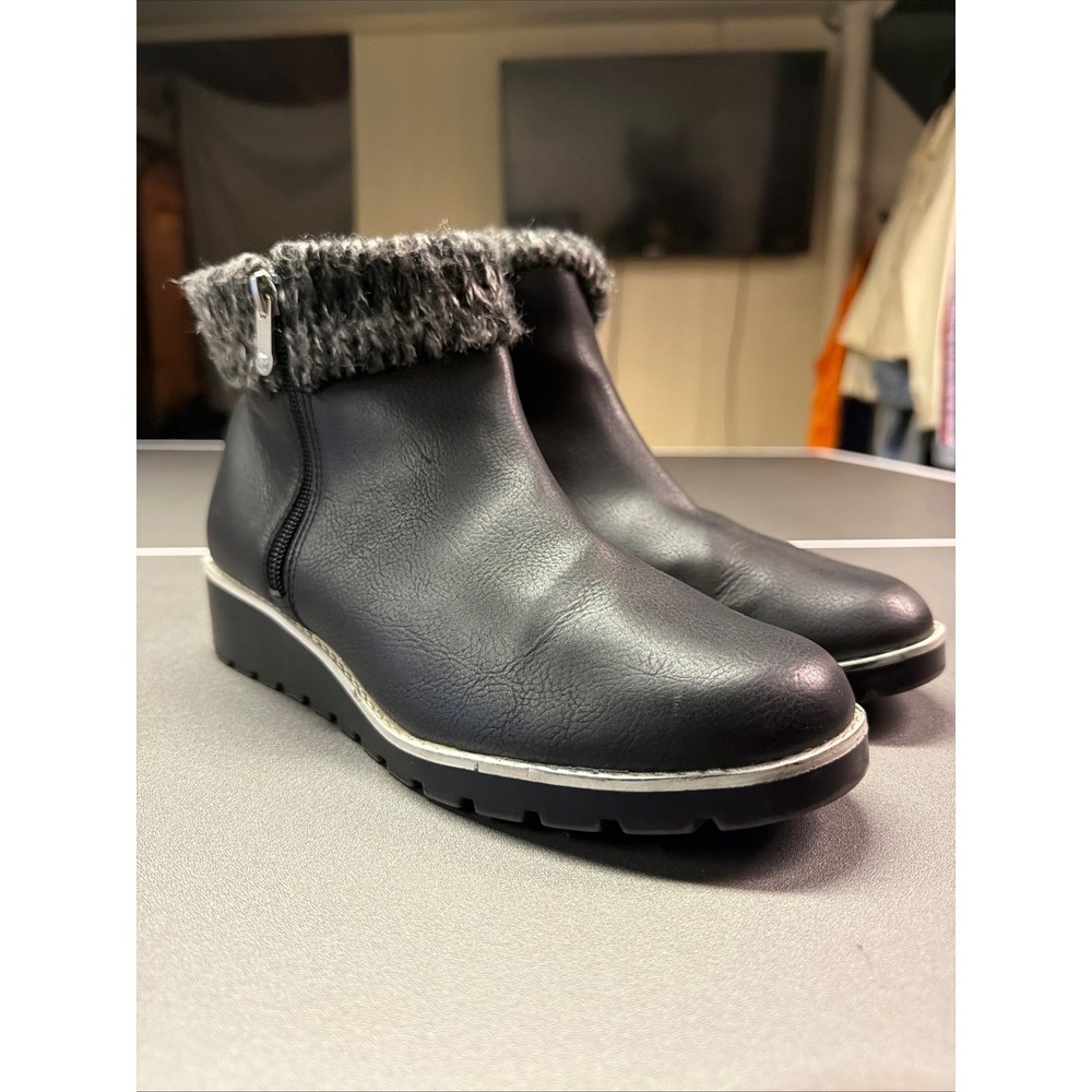 Adrienne Vittadini Black Faux Leather Ankle Boots Grey Knit Cuff Wedge Size 8